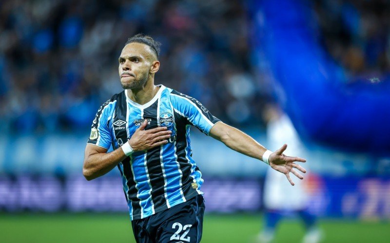 Martin Braithwaite já entrou em campo 12 vezes pelo Tricolor, e marcou cinco gols | abc+