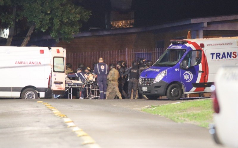Cerco policial no bairro Ouro Branco, em Novo Hamburgo