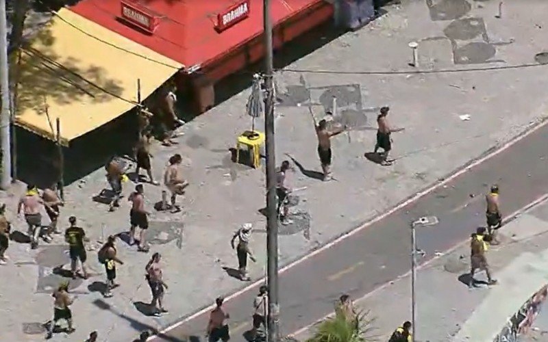 Mais de 200 torcedores do Peñarol são presos por confusão no Rio de Janeiro | abc+