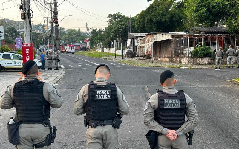 Cerco policia já dura mais de sete horas no bairro Ouro Branco | abc+