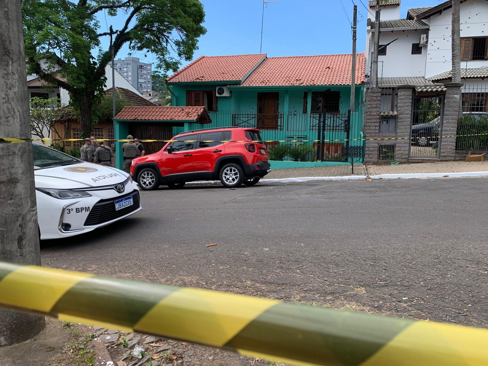 "Tirou a vida de três pessoas": Eduardo Leite se manifesta sobre ataque a tiros em Novo Hamburgo