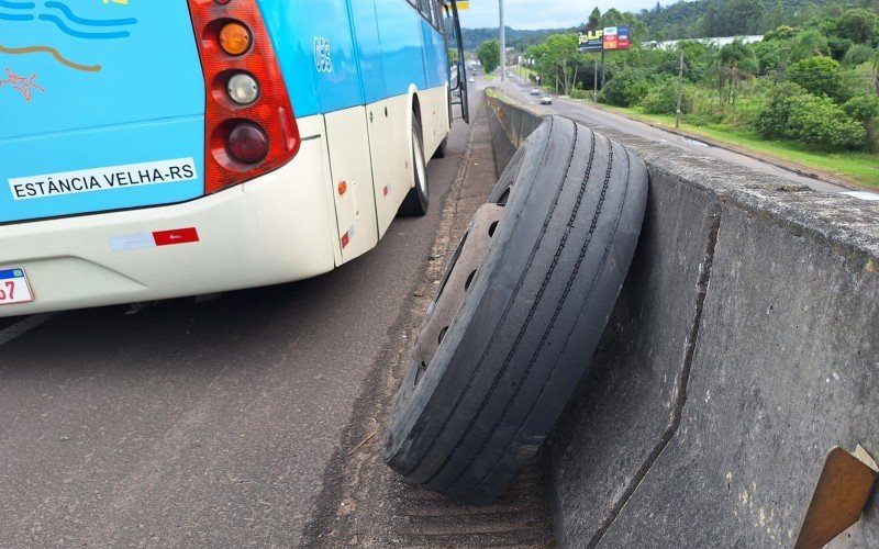 Ônibus perdeu as rodas em Novo Hamburgo | abc+