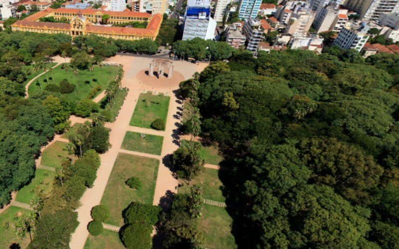 Corpo carbonizado foi encontrado no Parque da Redenção em Porto Alegre | abc+