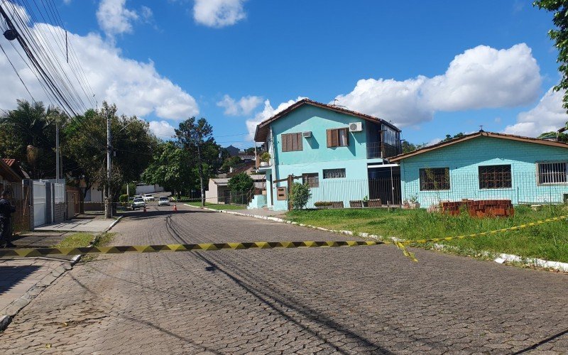 Homem ataca a própria mãe, sobrinho de 4 anos com faca e é baleado por policial em Novo Hamburgo | abc+