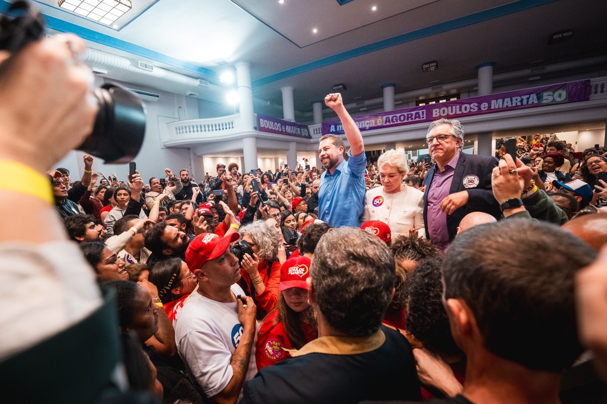 Após derrota, Boulos agradece Lula e cita "infiltração" do crime organizado