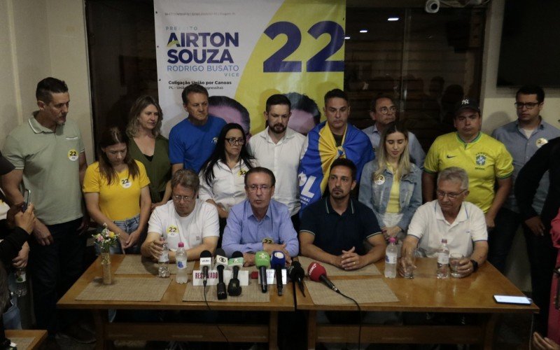 Na coletiva, Airton esteve acompanhado de lideranças