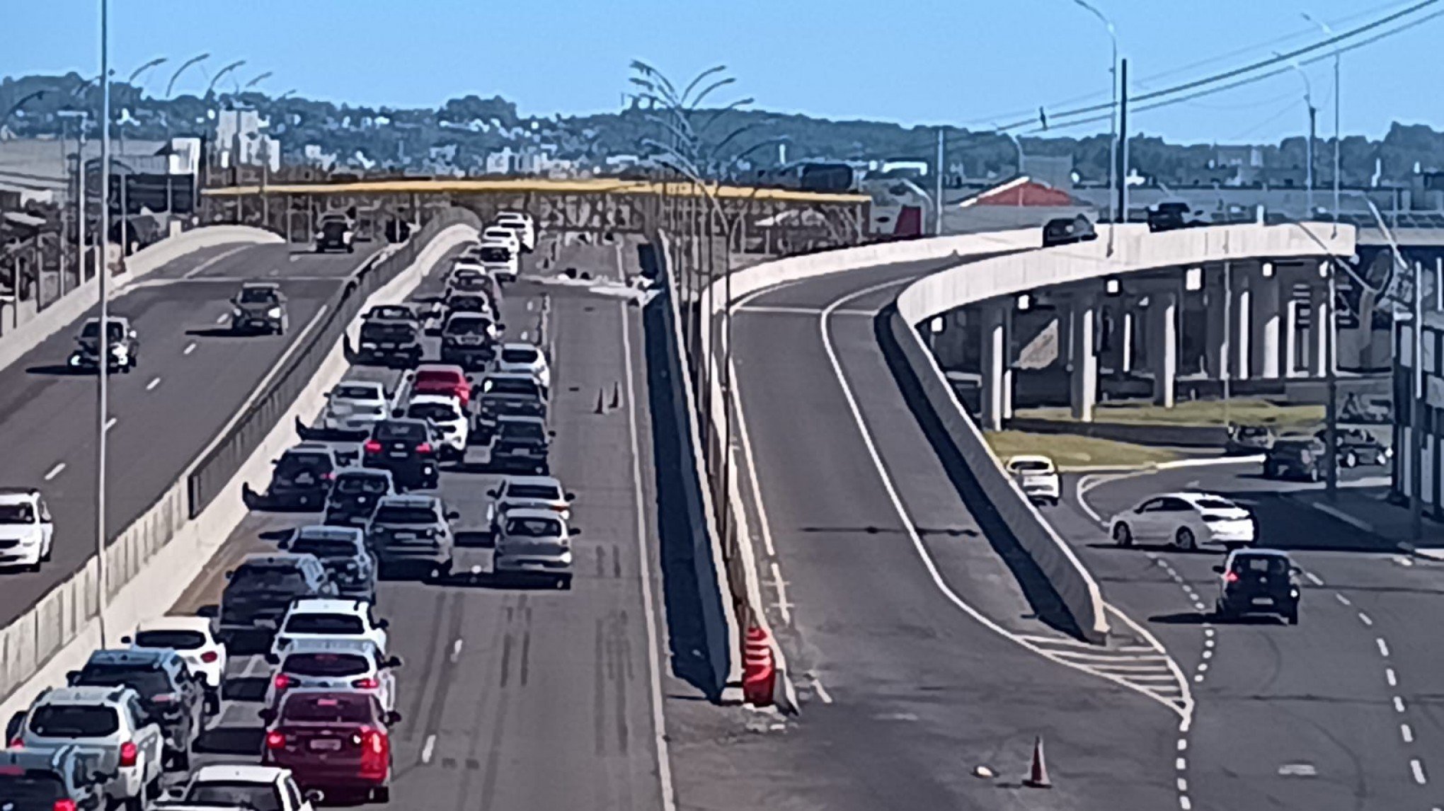 BR-116: estreitamento de pista causa trânsito lento na Scharlau