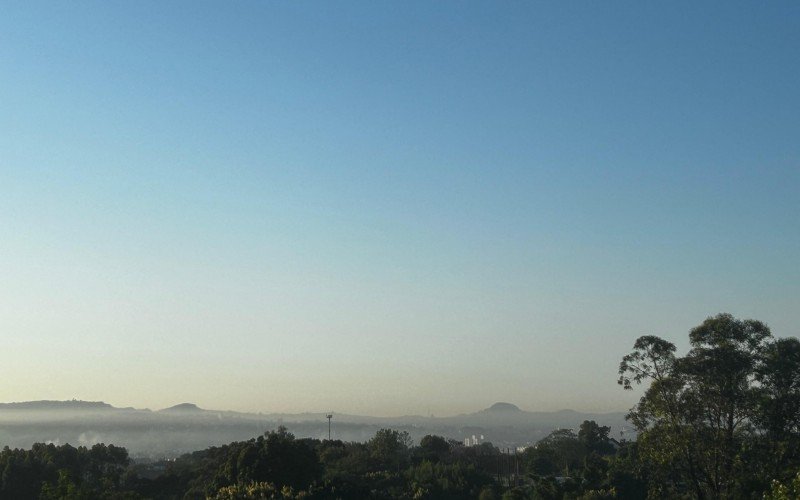 Sol e céu azul marcaram o amanhecer desta segunda-feira em Novo Hamburgo | abc+