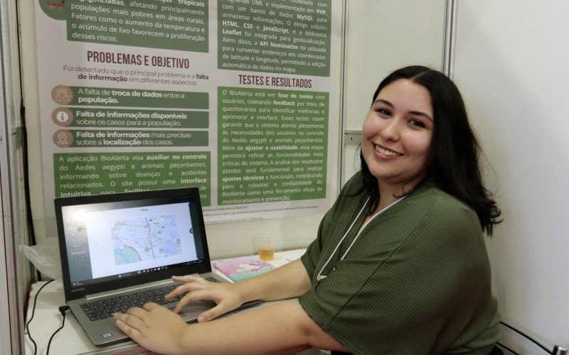 A aluna Beatriz Carbonera participa pela 1ª vez da feira