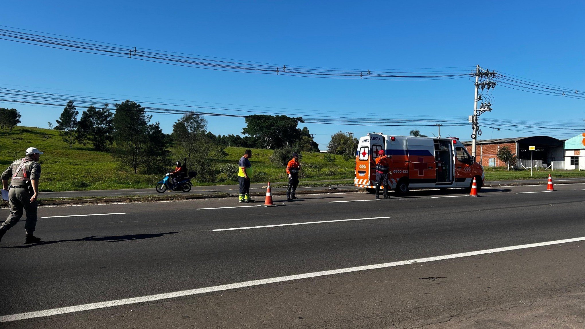 RS-240: Motociclista fica ferido em acidente em Portão