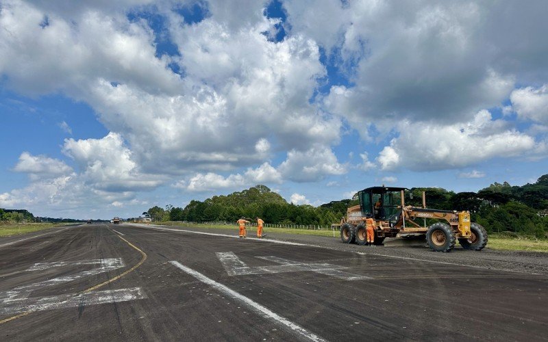 Iniciam as obras de alargamento da pista do aeroporto de Canela