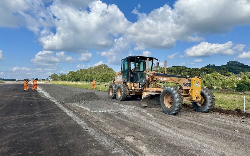 Iniciam as obras de alargamento da pista do aeroporto de Canela