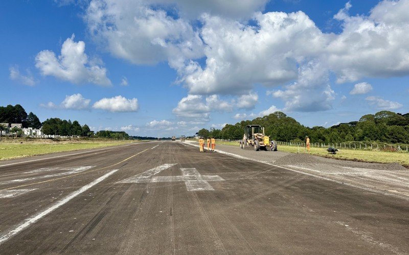 Iniciam as obras de alargamento da pista do aeroporto de Canela