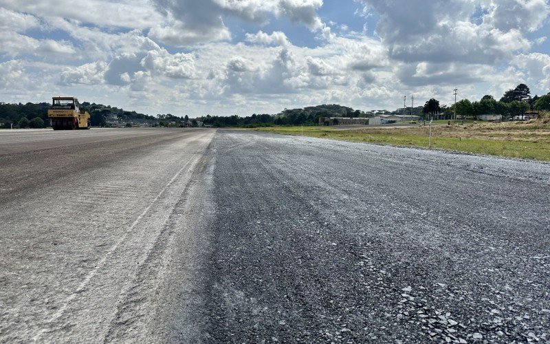 Iniciam as obras de alargamento da pista do aeroporto de Canela