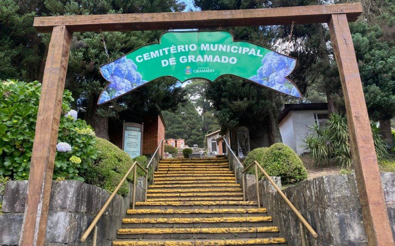 Cemitério municipal de Gramado se prepara para Dia de Finados