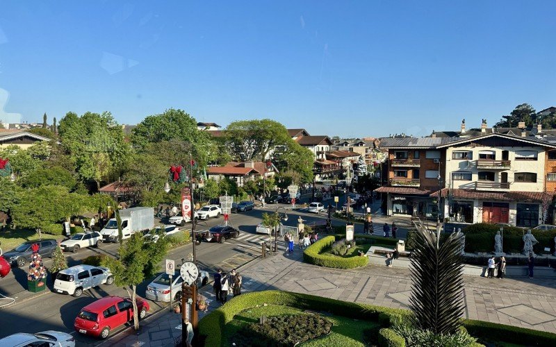 Centro de Gramado com sol