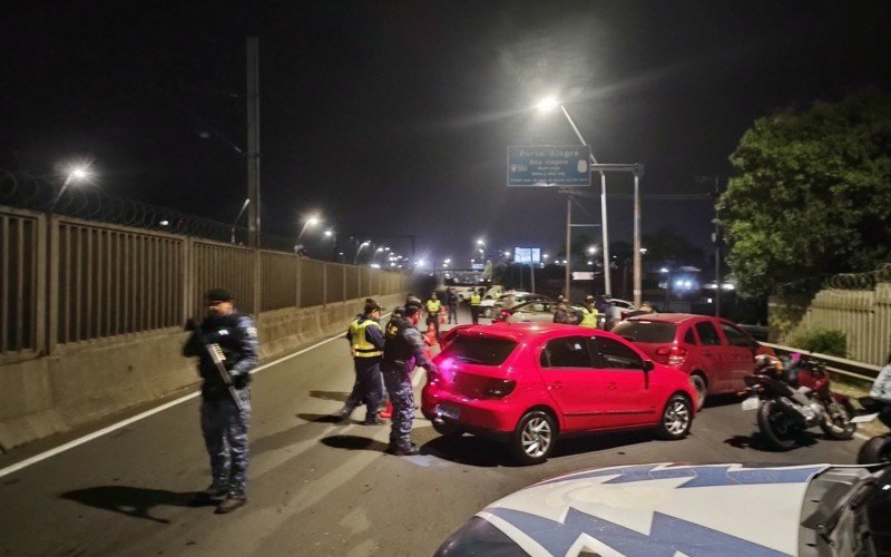 Barreira ocorria na Avenida Castelo Branco, em Porto Alegre | abc+