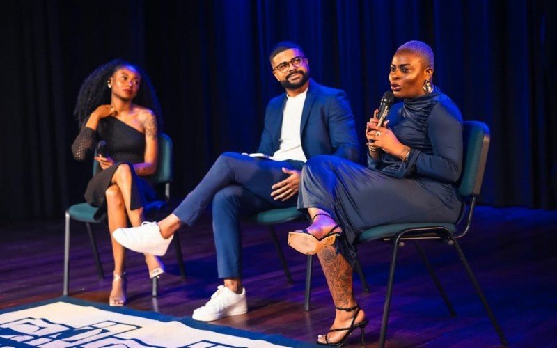 "Noite de Conexões" teve troca de experiências entre personalidades negras | abc+