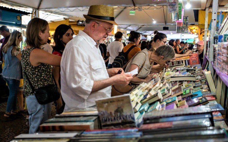 70ª edição do evento seguirá até o dia 20 de novembro, na Praça da Alfândega, no Centro Histórico da capital | abc+