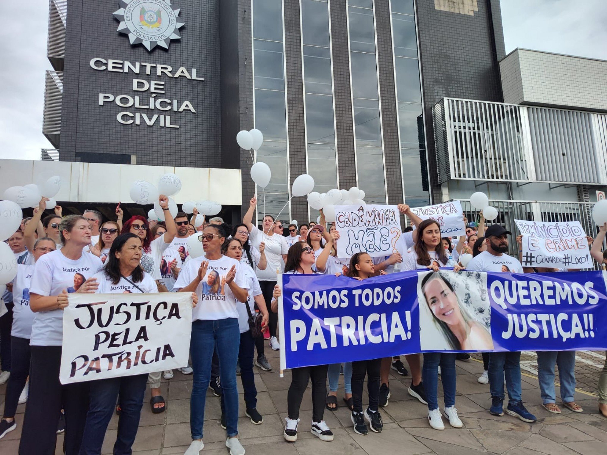 Morreu comendo sorvete com a pessoa que amava, lamenta irmã após feminicídio de enfermeira casada com médico do Samu