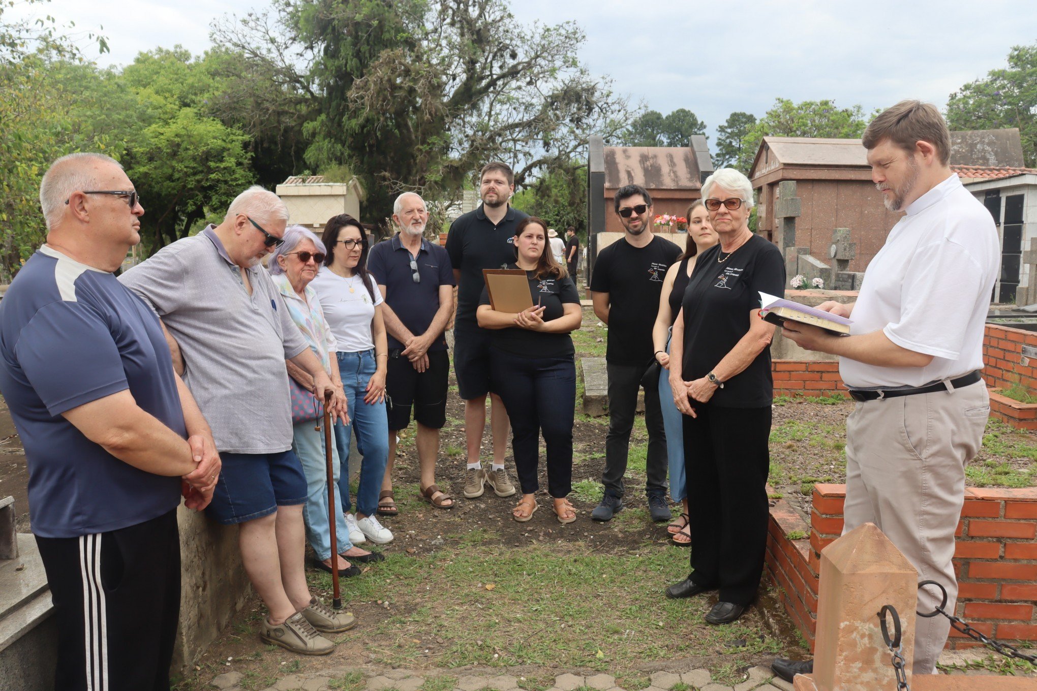 100 anos do túmulo-monumento de Dr. Hillebrand é homenageado no Cemitério Cristo Rei