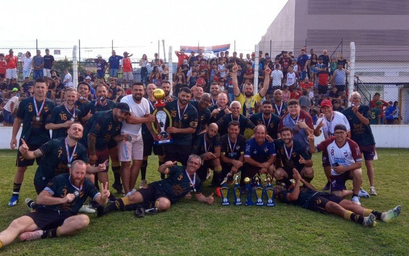 Alto Paulista comemora título na categoria 40 anos | abc+