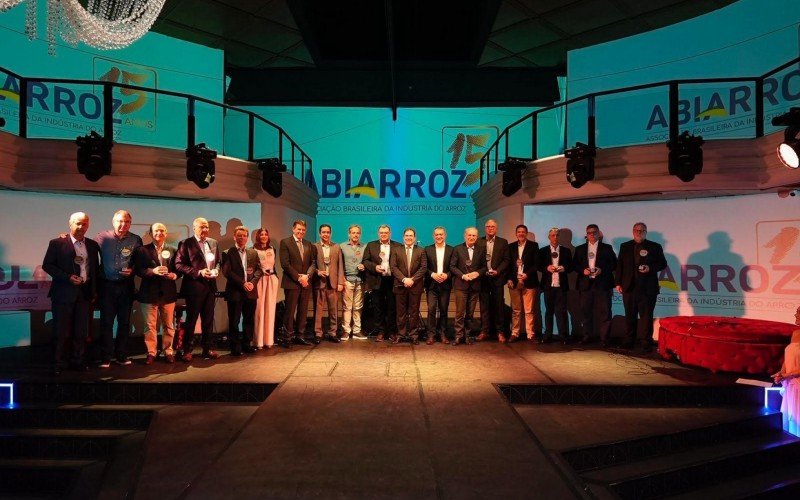 Abiarroz celebra 15 anos com jantar para autoridades e associados em Gramado