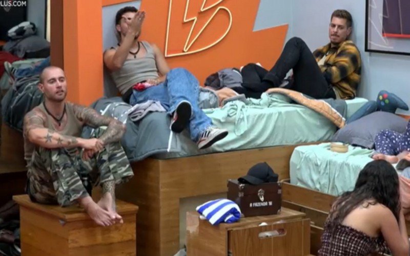 Discussão levou a gritaria generalizada em A Fazenda 16 | abc+
