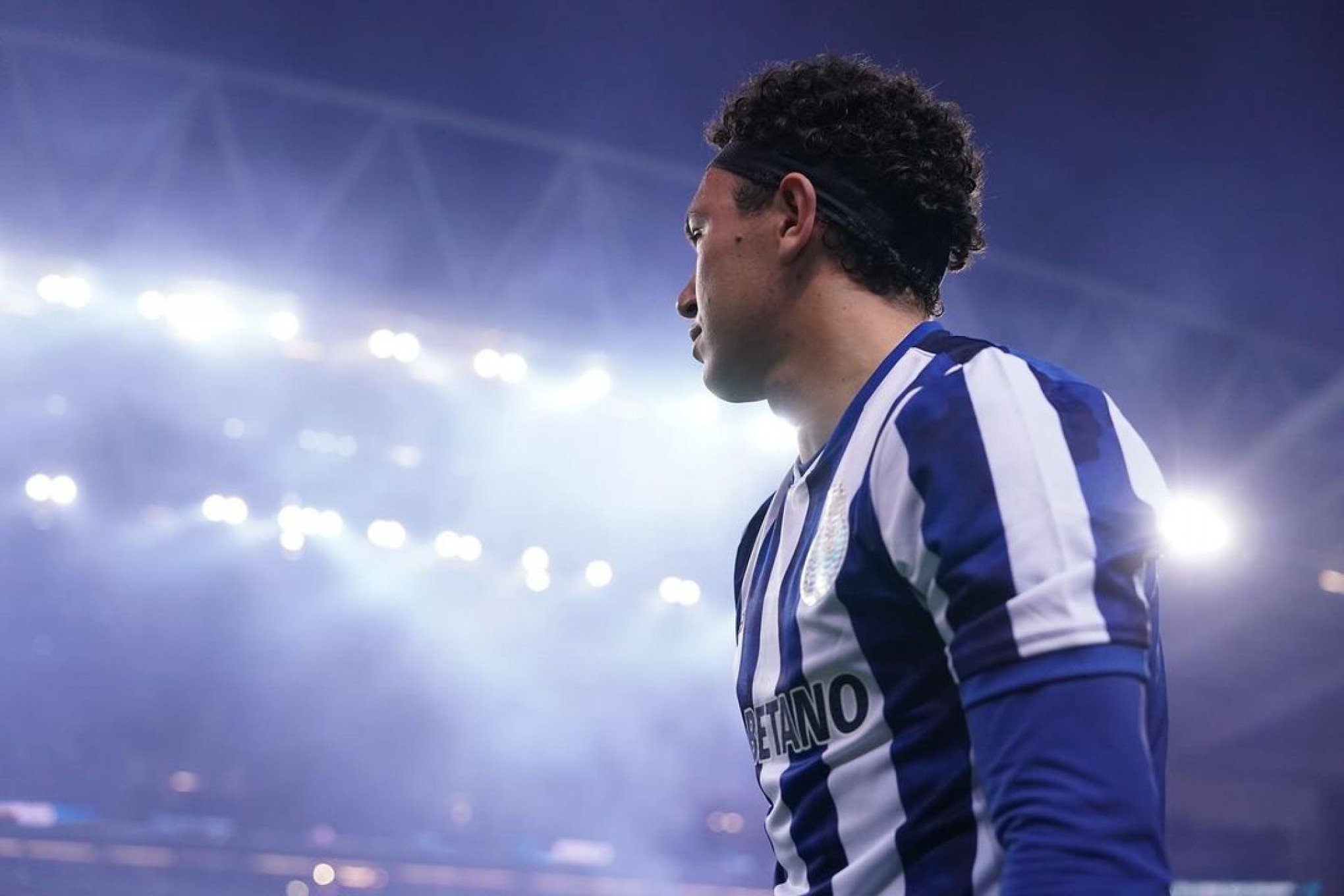 VÍDEO: Ex-Grêmio repercute após atitude na Europa