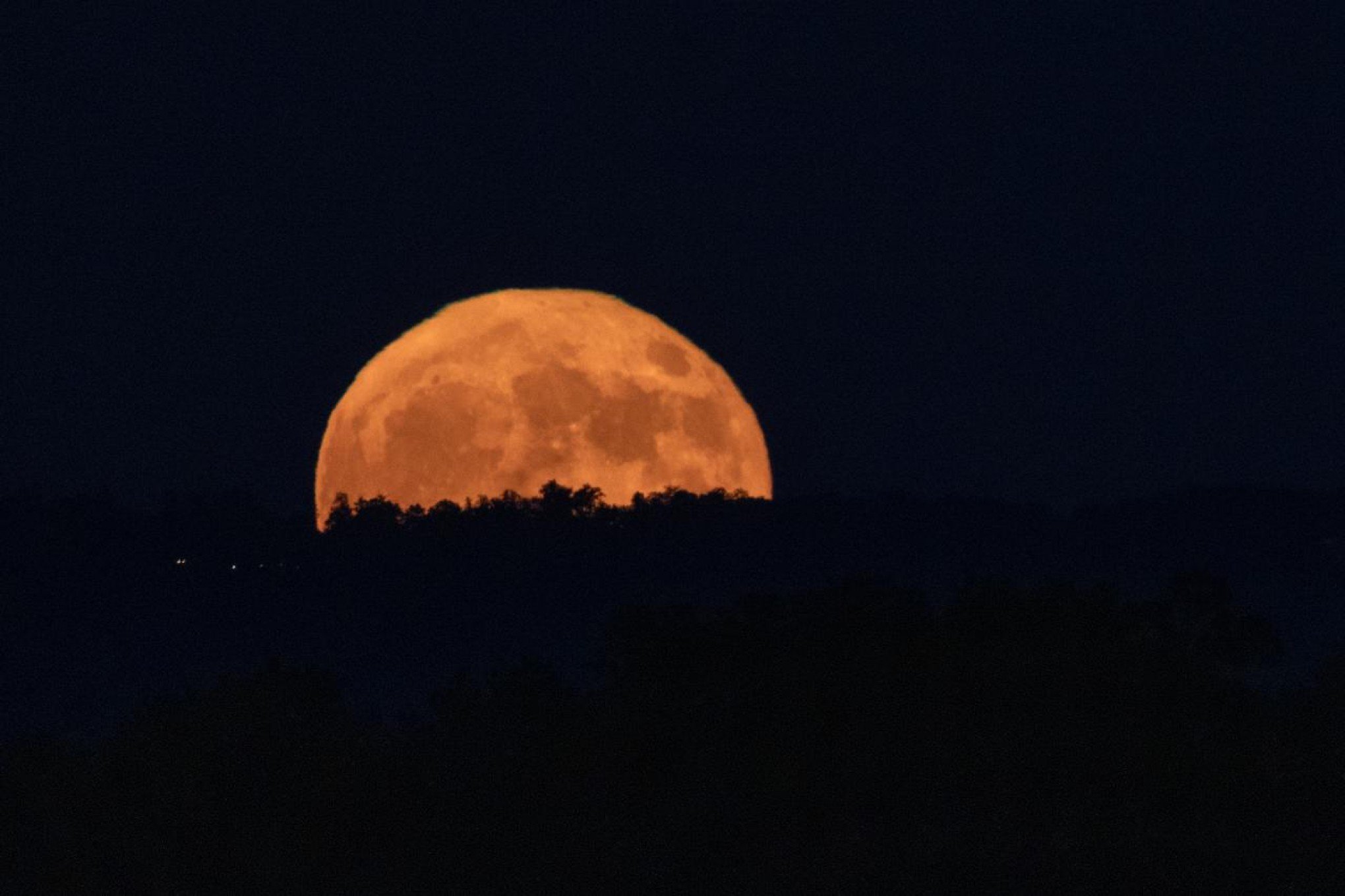 Superlua do Castor e conjunções de planetas são as grandes estrelas de novembro no calendário astronômico; confira