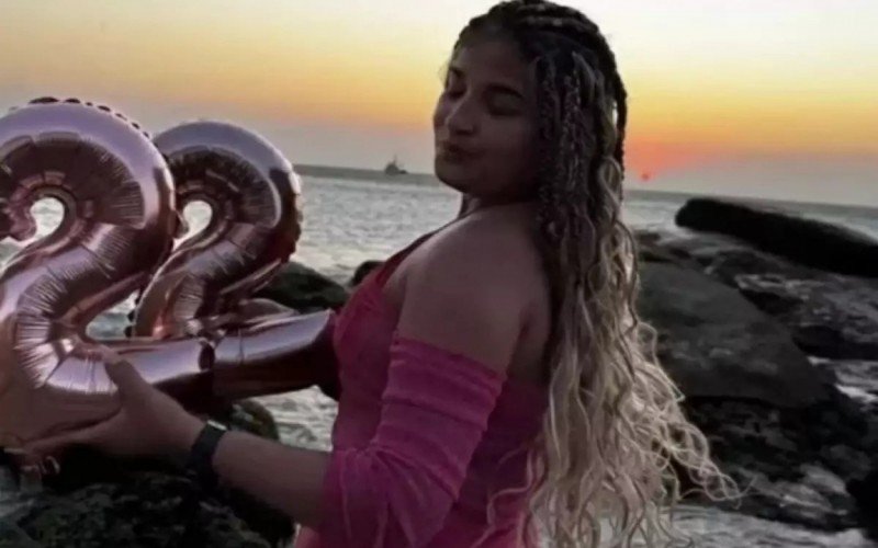 Jovem é encontrada morta dentro de geladeira | abc+