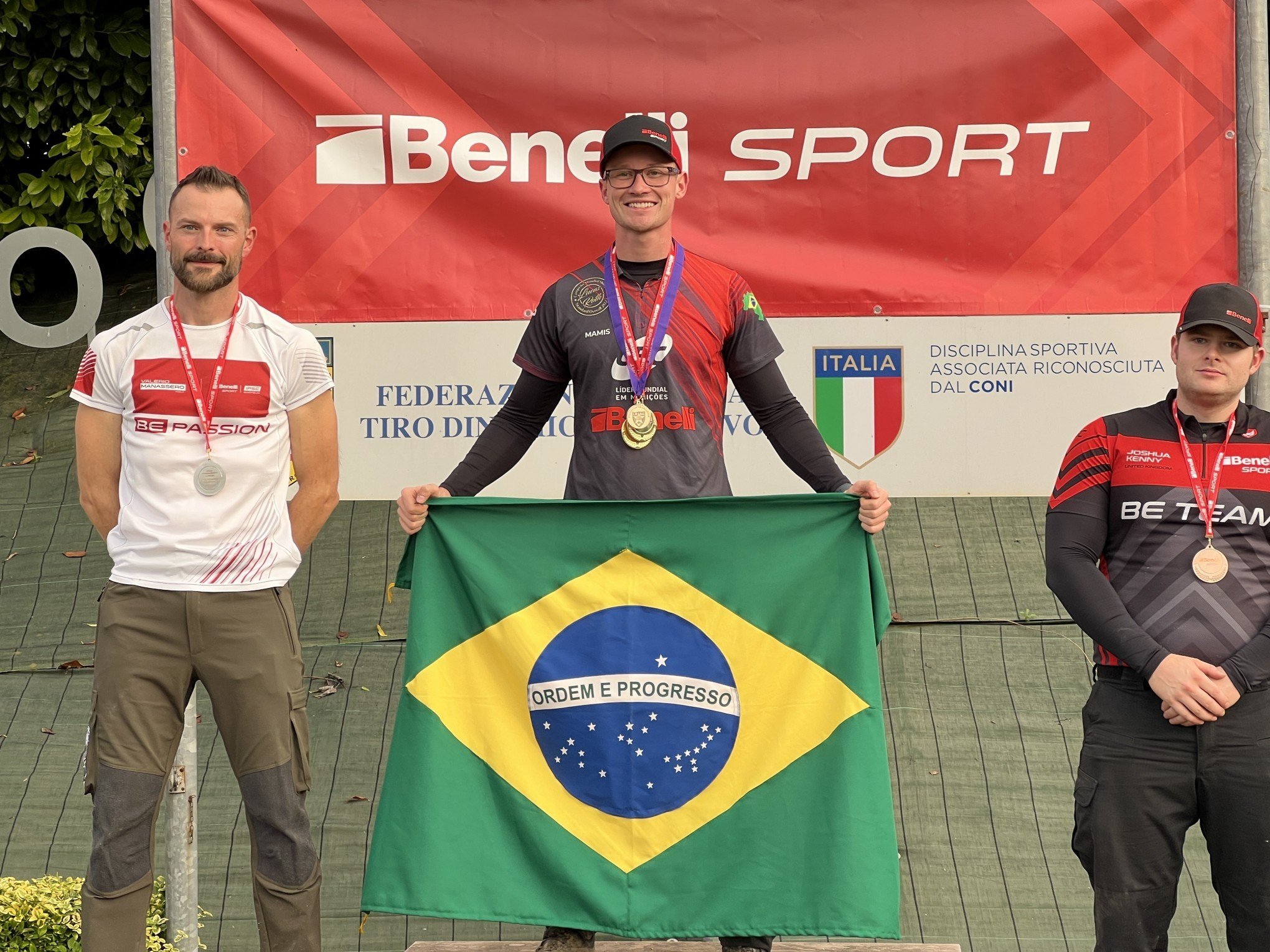 Lucas Roth de Oliveira é campeão do Circuito Internacional Benelli de tiro esportivo