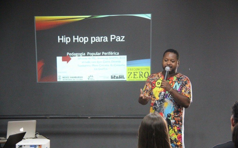 Palestra sobre a cultura do Hip Hop com Eduardo Tamboreiro