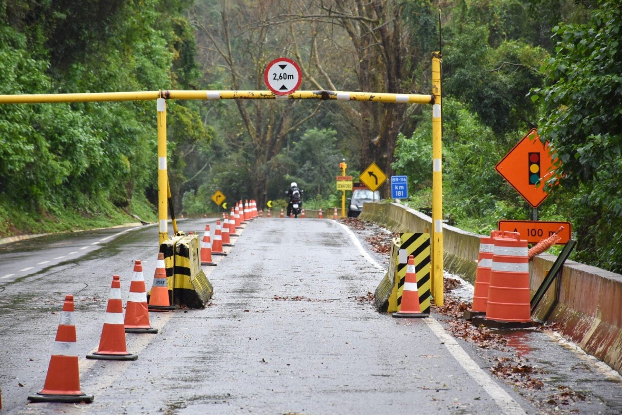 BR-116: Trânsito terá alteração para retirada de pórticos na rodovia