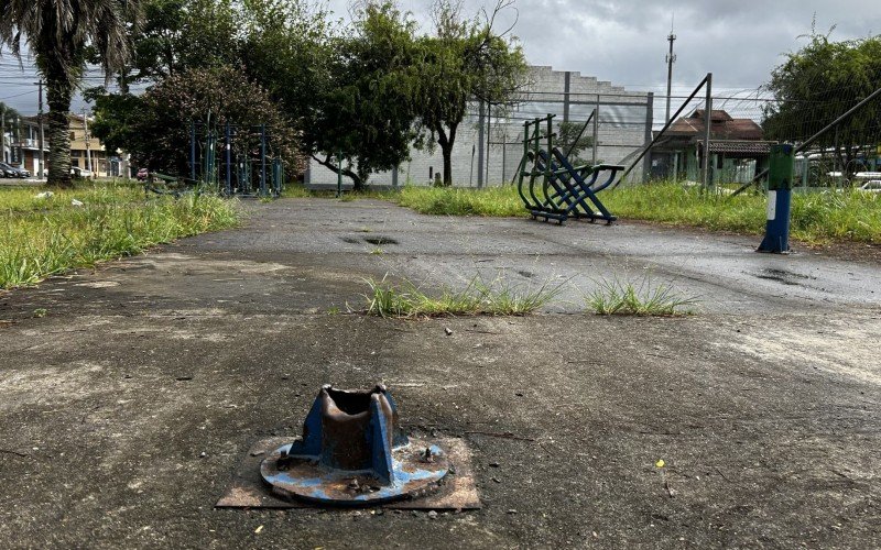 Moradores cobram melhorias em pracinha do bairro Canudos