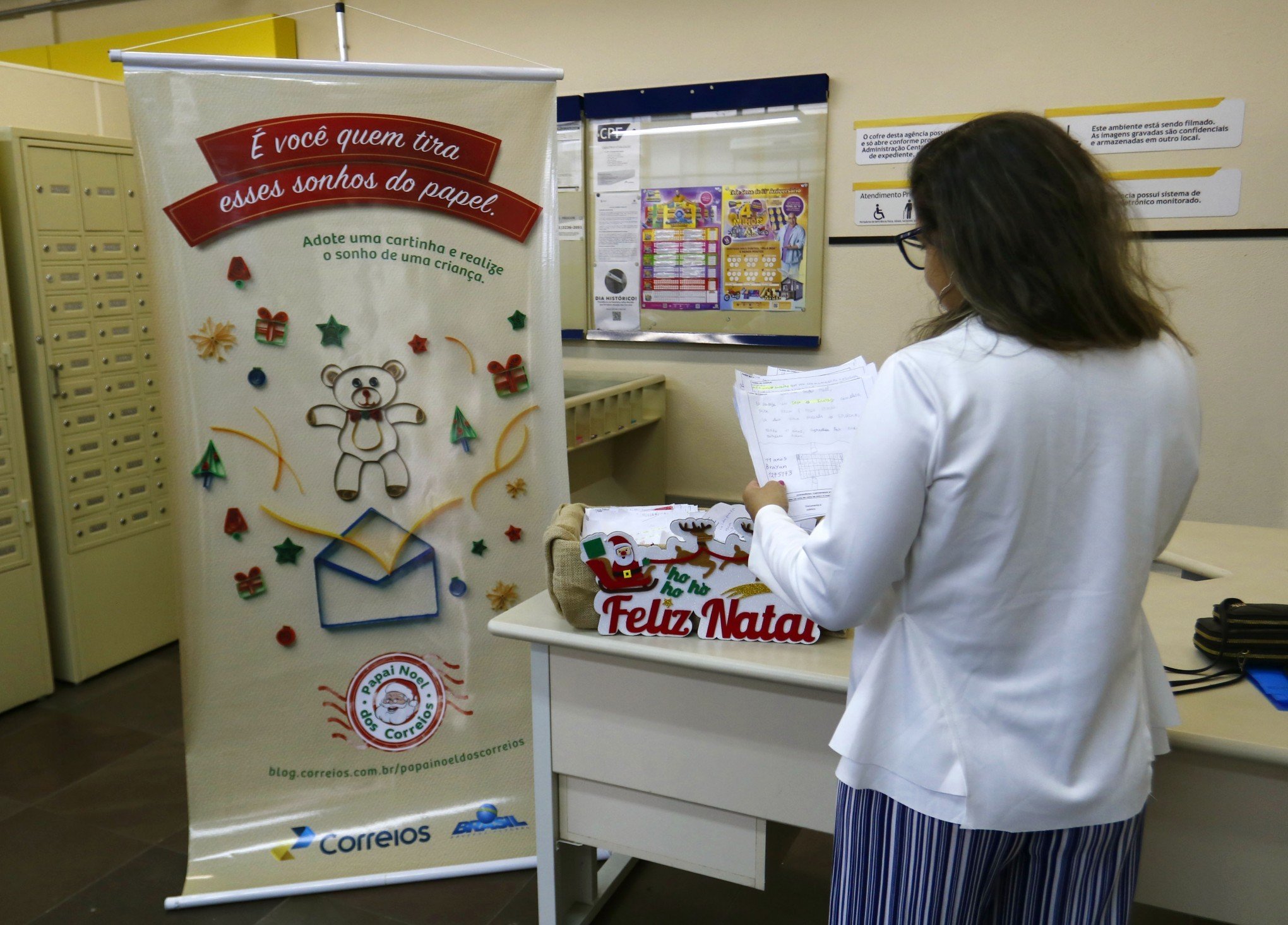 Cartinhas de Natal podem ser adotadas na agência dos Correios até 6 de dezembro em Canoas