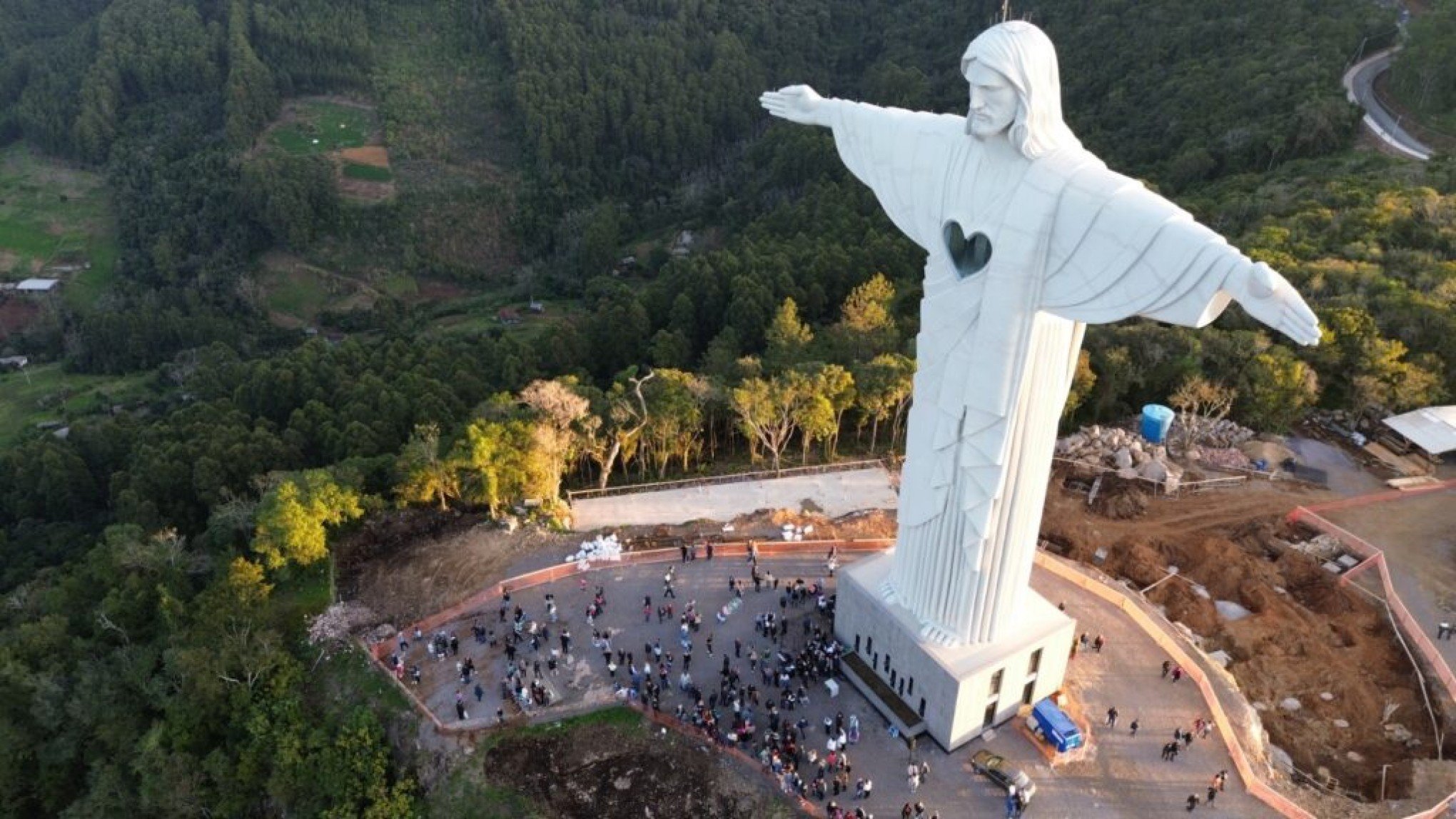 VÍDEO: Eduardo Leite convida prefeito do Rio de Janeiro para inauguração do Cristo Protetor de Encantado