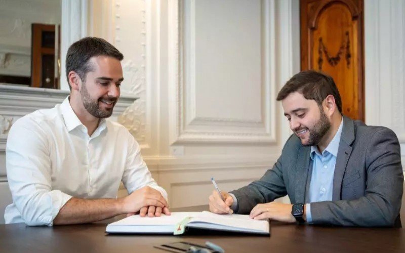 Souza ficará até o dia 28 de novembro como governador em exercício. | abc+