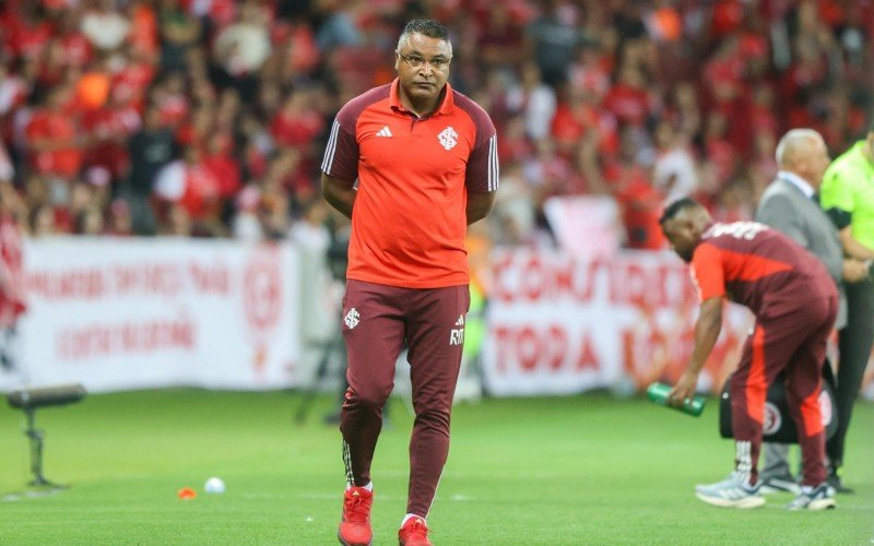 Treinador Roger Machado falou sobre racismo na coletiva após a vitória diante do Fluminense | abc+