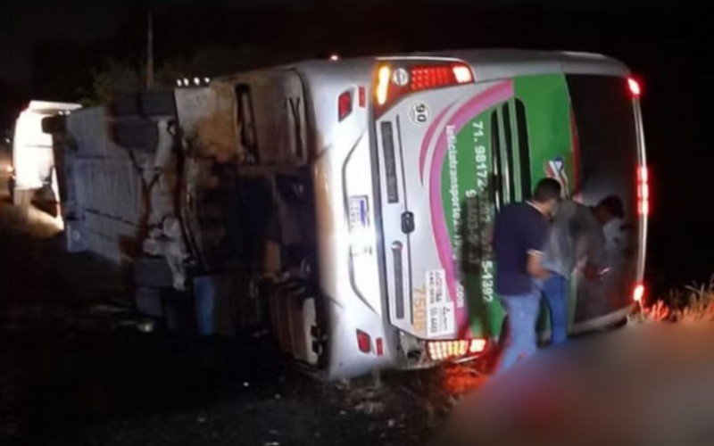 Acidente com ônibus deixa quatro pessoas mortas na Bahia | abc+