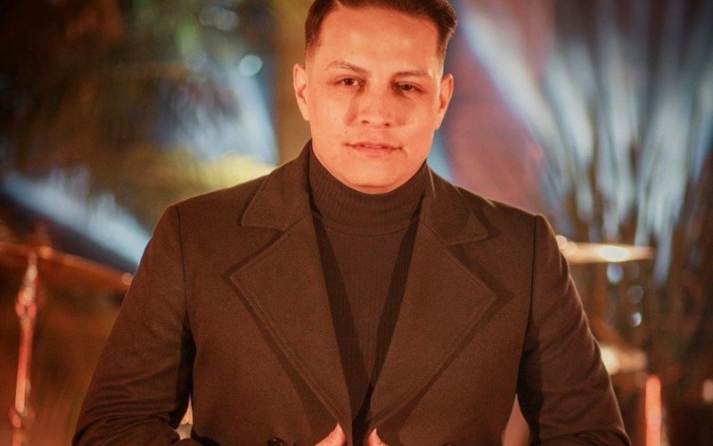 Banda Os Atuais atualiza sobre estado de saúde de Paulinho Dill | abc+
