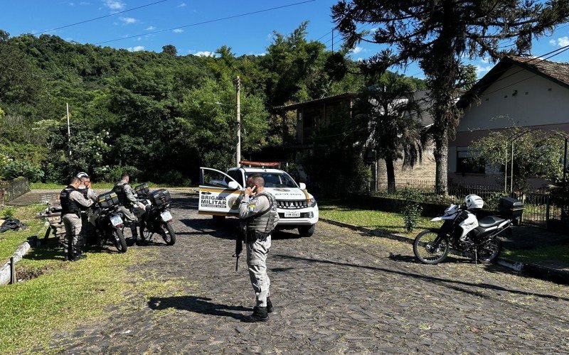 Assaltante morto após roubo a residência era procurado pela Justiça em outro estado