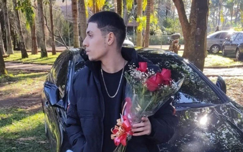 Cássio Brezolin, de 19 anos, morreu em acidente na RS-239 no sábado | abc+