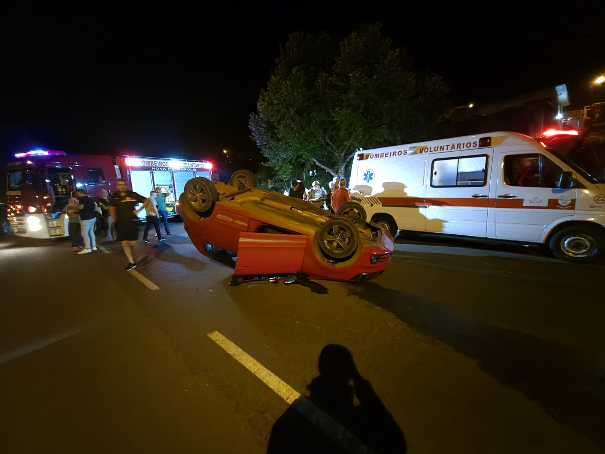 BR-116: Motoristas ficam feridos após veículos colidirem em Nova Petrópolis