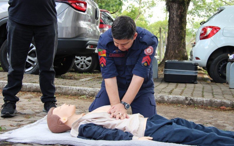 Corpo de Bombeiros realiza treinamento no Grupo Sinos | abc+