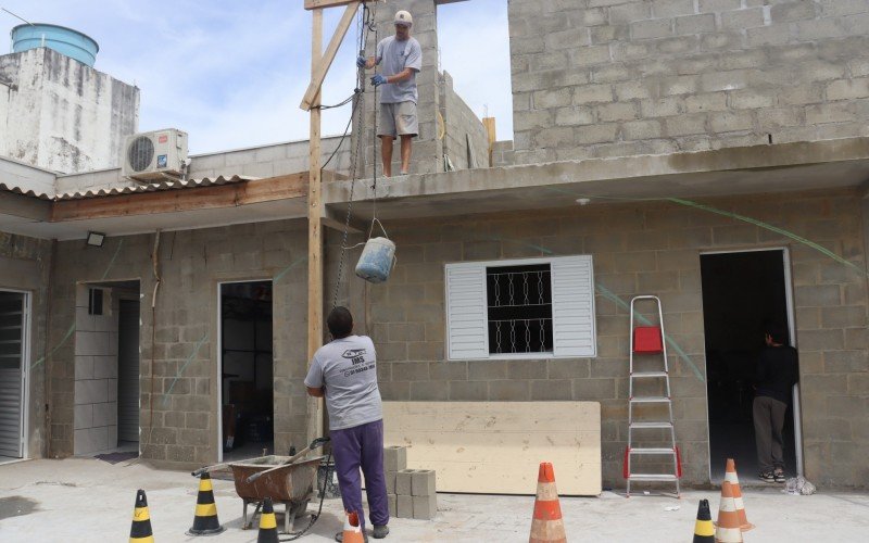 Construção do 2º andar da instituição está em andamento