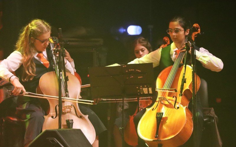 Apresentações encantaram o público no Teatro Feevale