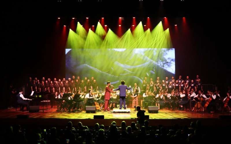 Apresentações encantaram o público no Teatro Feevale