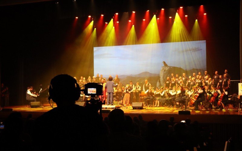 Apresentações encantaram o público no Teatro Feevale