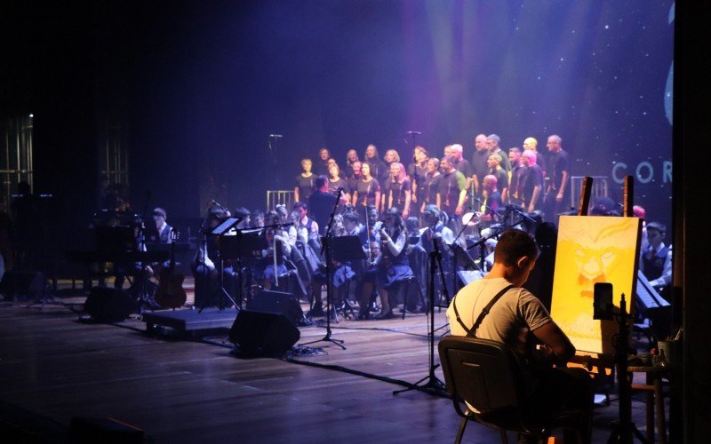 Apresentações encantaram o público no Teatro Feevale